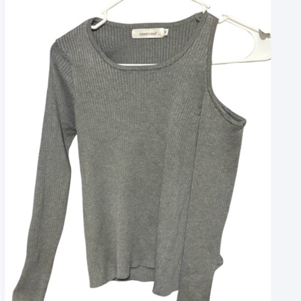 Elegant Gray Off-the-Shoulder Sweater